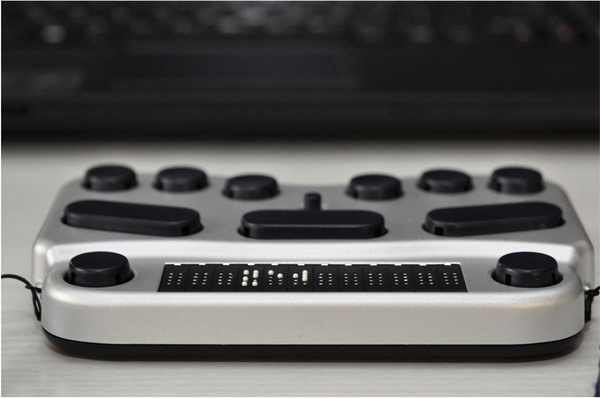 BraillePen 12 Touch - die Bluetooth-Brailletastatur und 12er Braillezeile/ Cursorrouting
