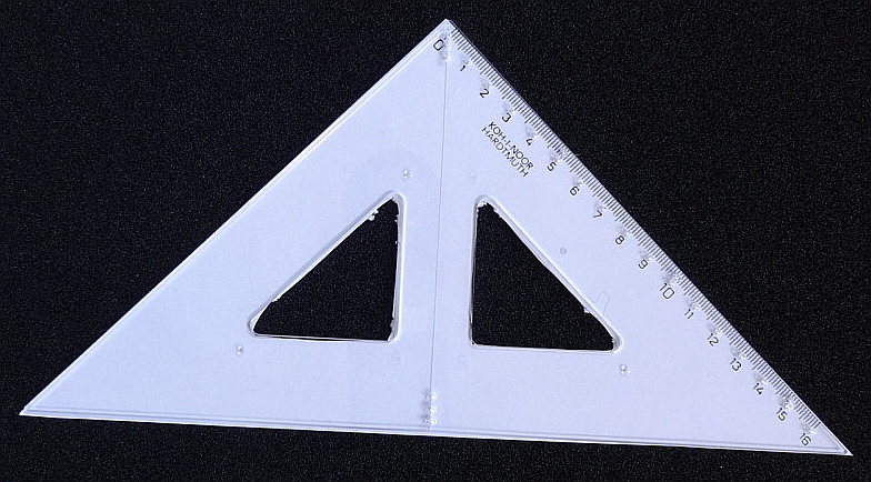 Dreieck für taktile Zeichnungen, mit taktilen Markierungen