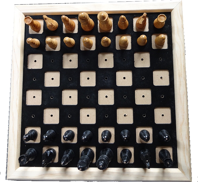 Taktiles Schachspiel aus Holz für Blinde