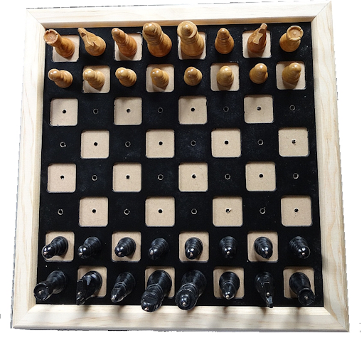 Taktiles Schachspiel aus Holz für Blinde
